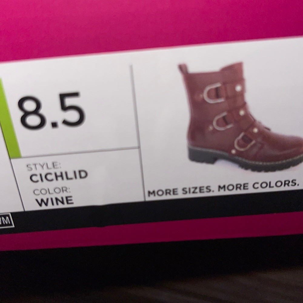 Woman’s SO faux leather combat boot ( NEVER WORN ) - Picture 13 of 14
